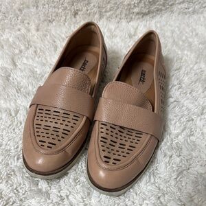 Earth Women's Blush Loafers